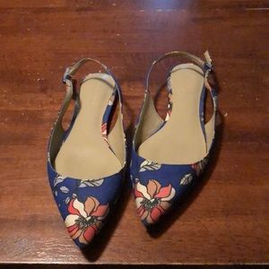 Ann Taylor size 6.5 sling back Sandals
